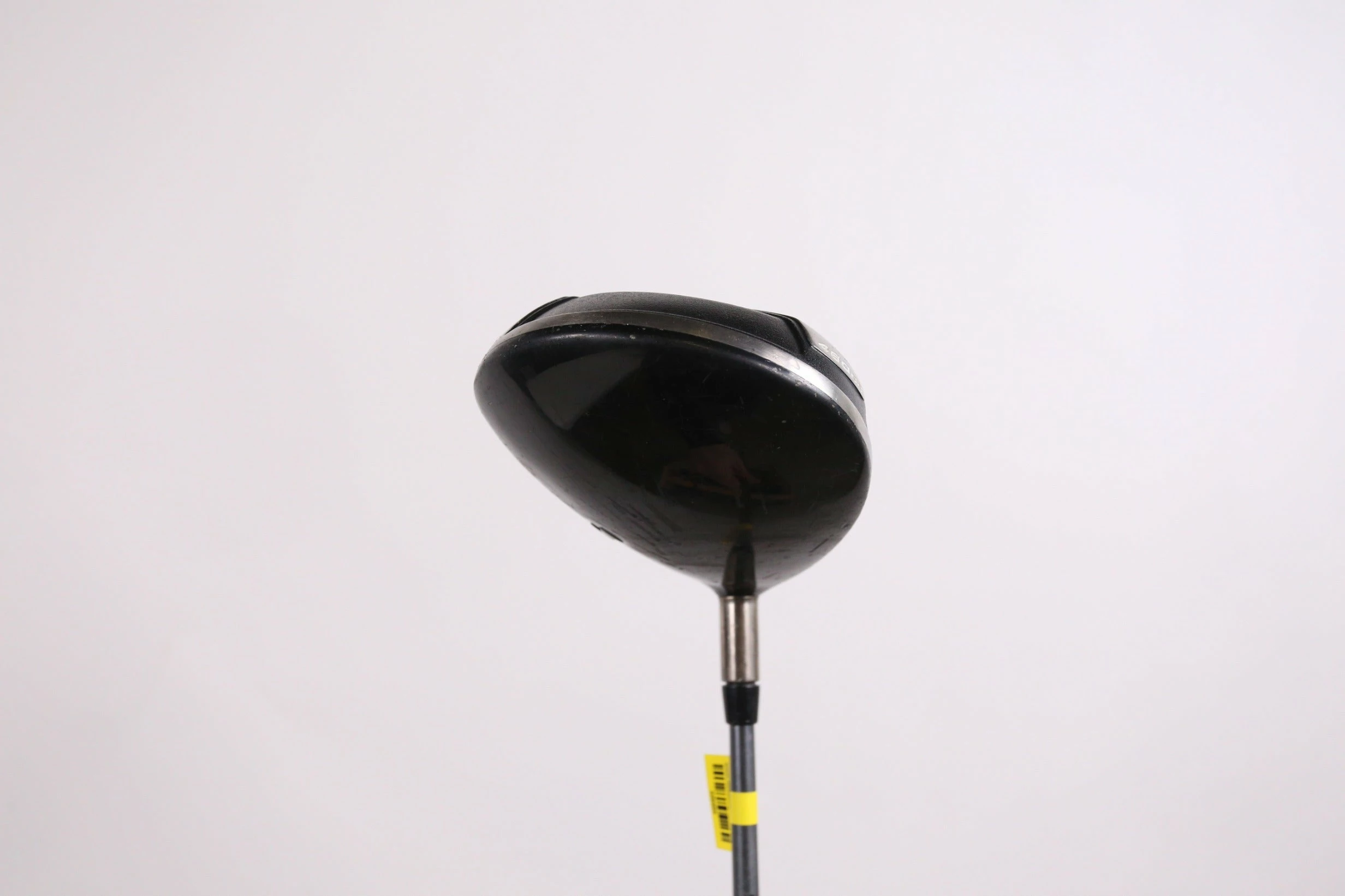 Titleist 907 D2 Driver - Right-Handed - 10.5 Degrees - Regular Flex - Image 4