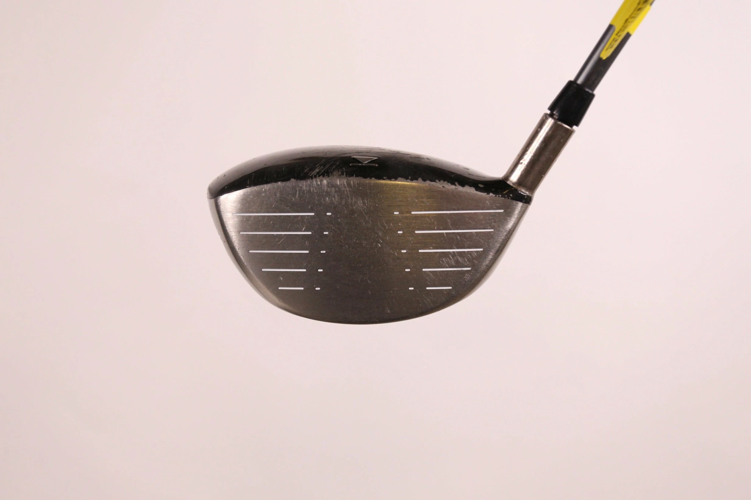 Titleist 907 D2 Driver - Right-Handed - 10.5 Degrees - Regular Flex - Image 6