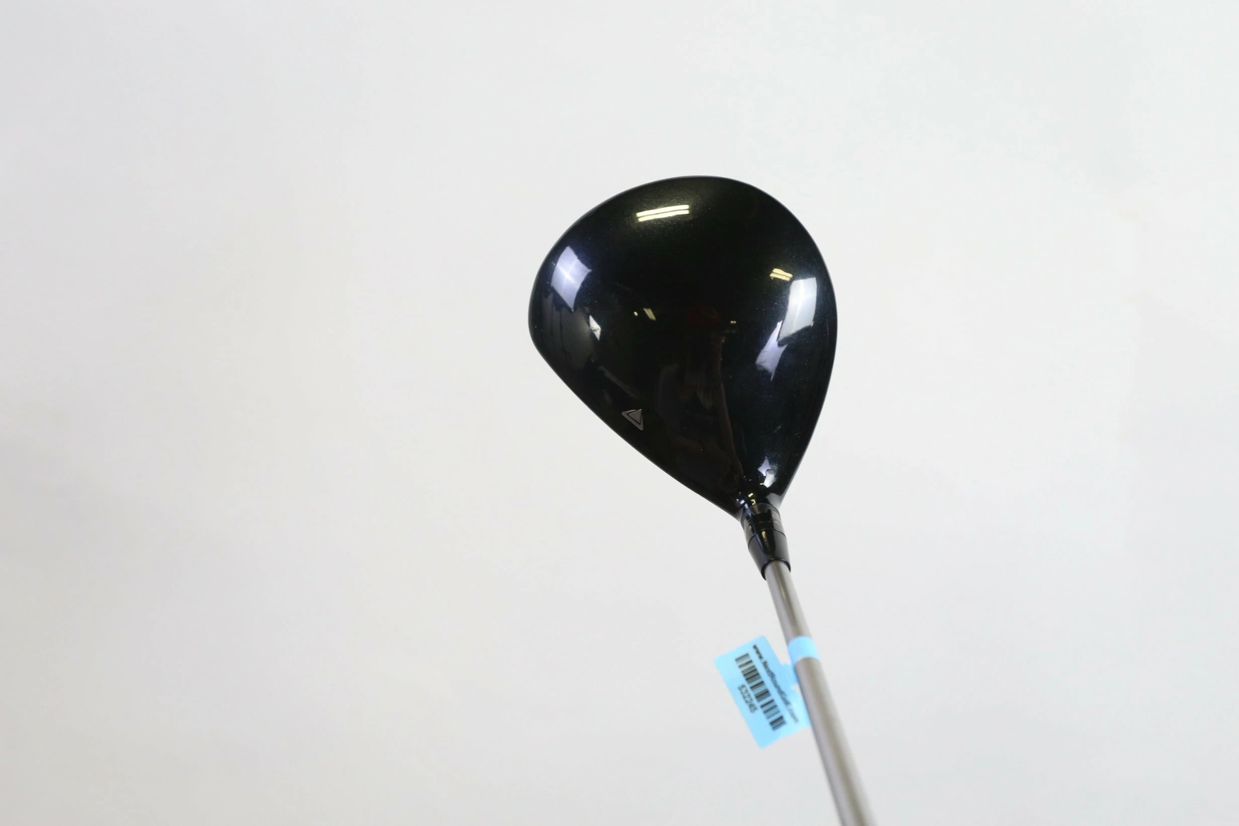 Titleist 915D3 Driver - Right-Handed - 9.5 Degrees - Stiff Flex - Image 8