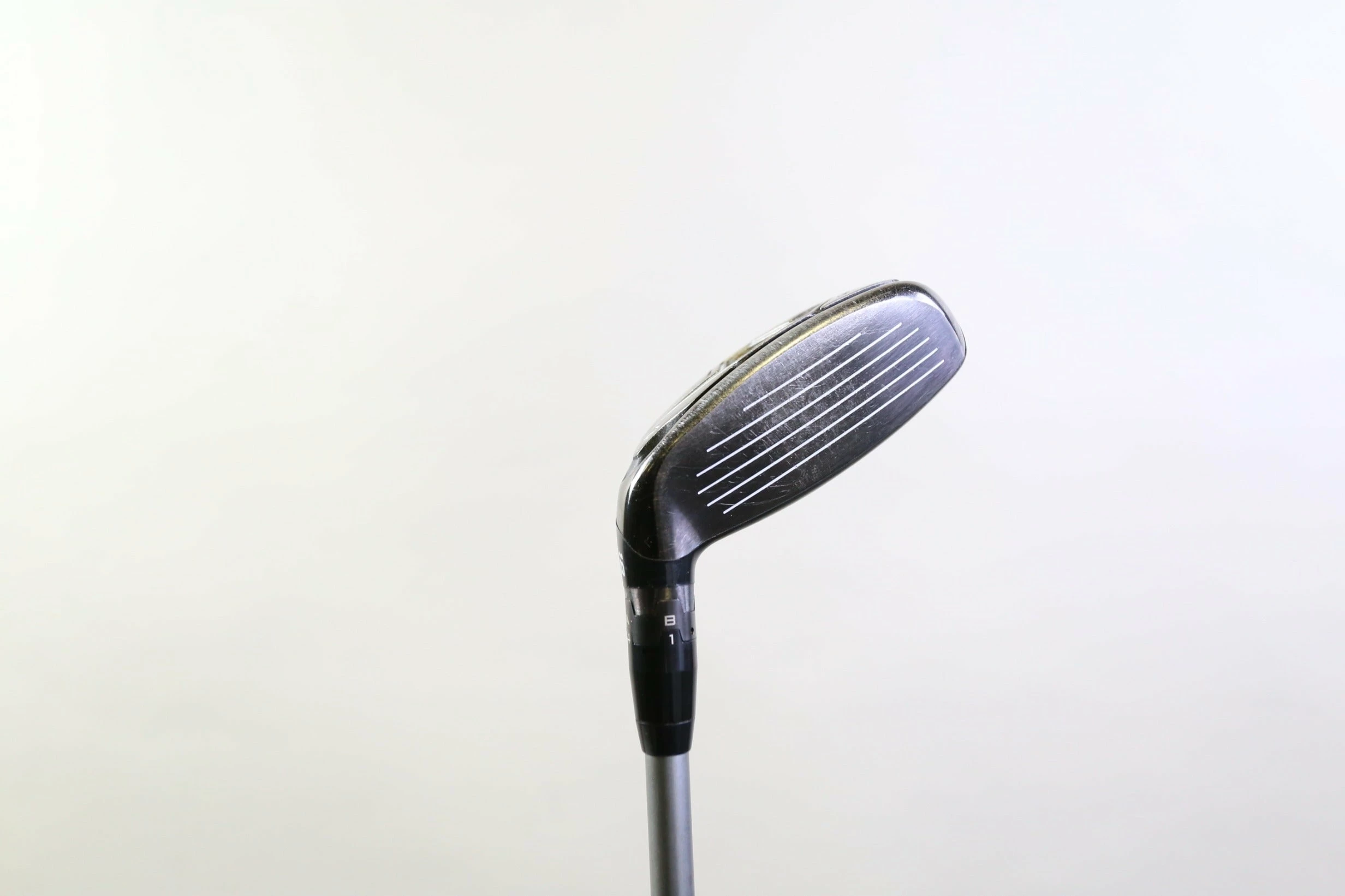 Titleist 915H 2 Hybrid 18* RH 40.25 In Diamana Graphite Shaft Stiff Flex - Image 2