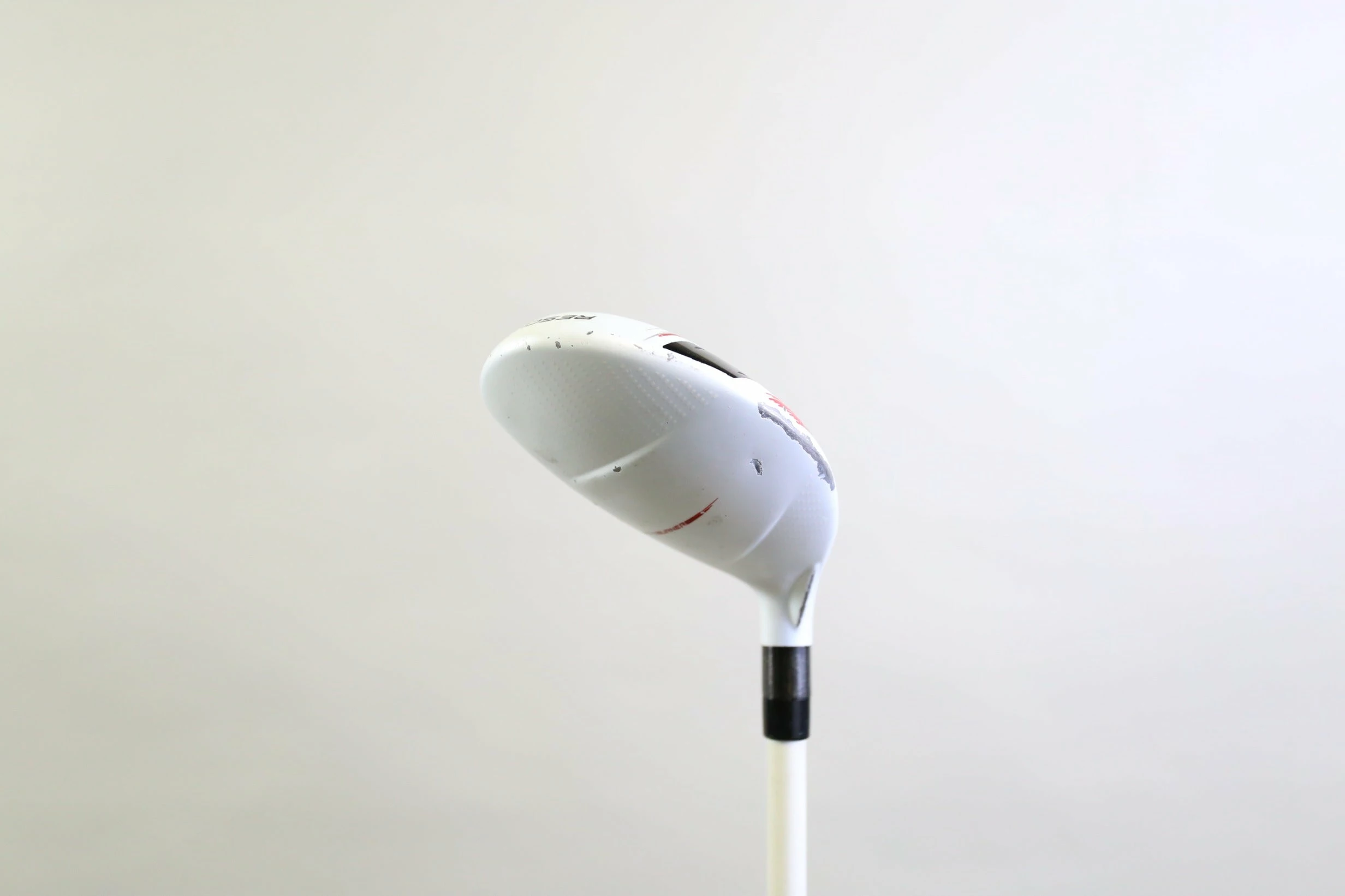 TaylorMade AeroBurner Rescue 4 Hybrid 22* RH 39.5 In Graphite Shaft Regular Flex - Image 4