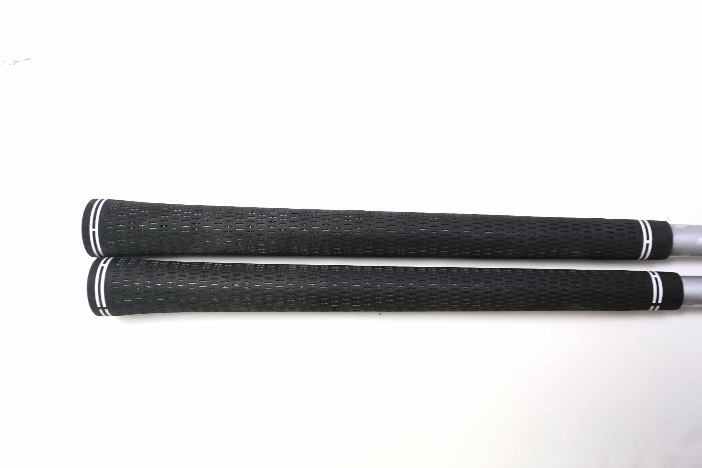 TaylorMade Rescue TP 2011 3, 4 Hybrid Set RH Aldila RIP Graphite Shafts Stiff - Image 8