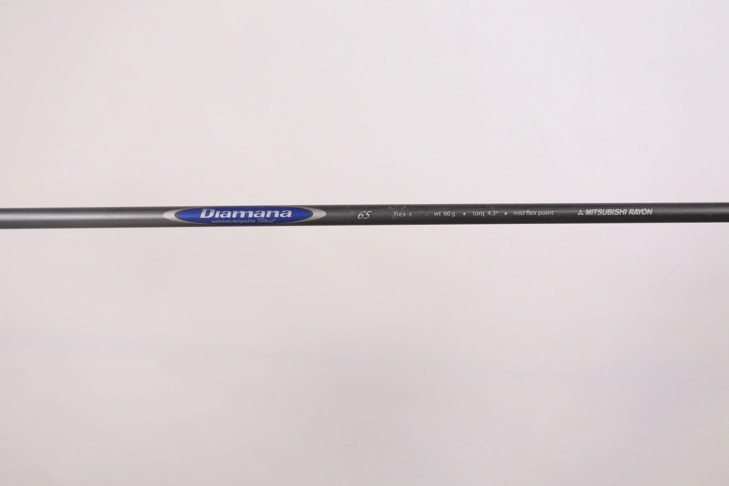 Titleist 907 D2 Driver - Right-Handed - 10.5 Degrees - Regular Flex - Image 8