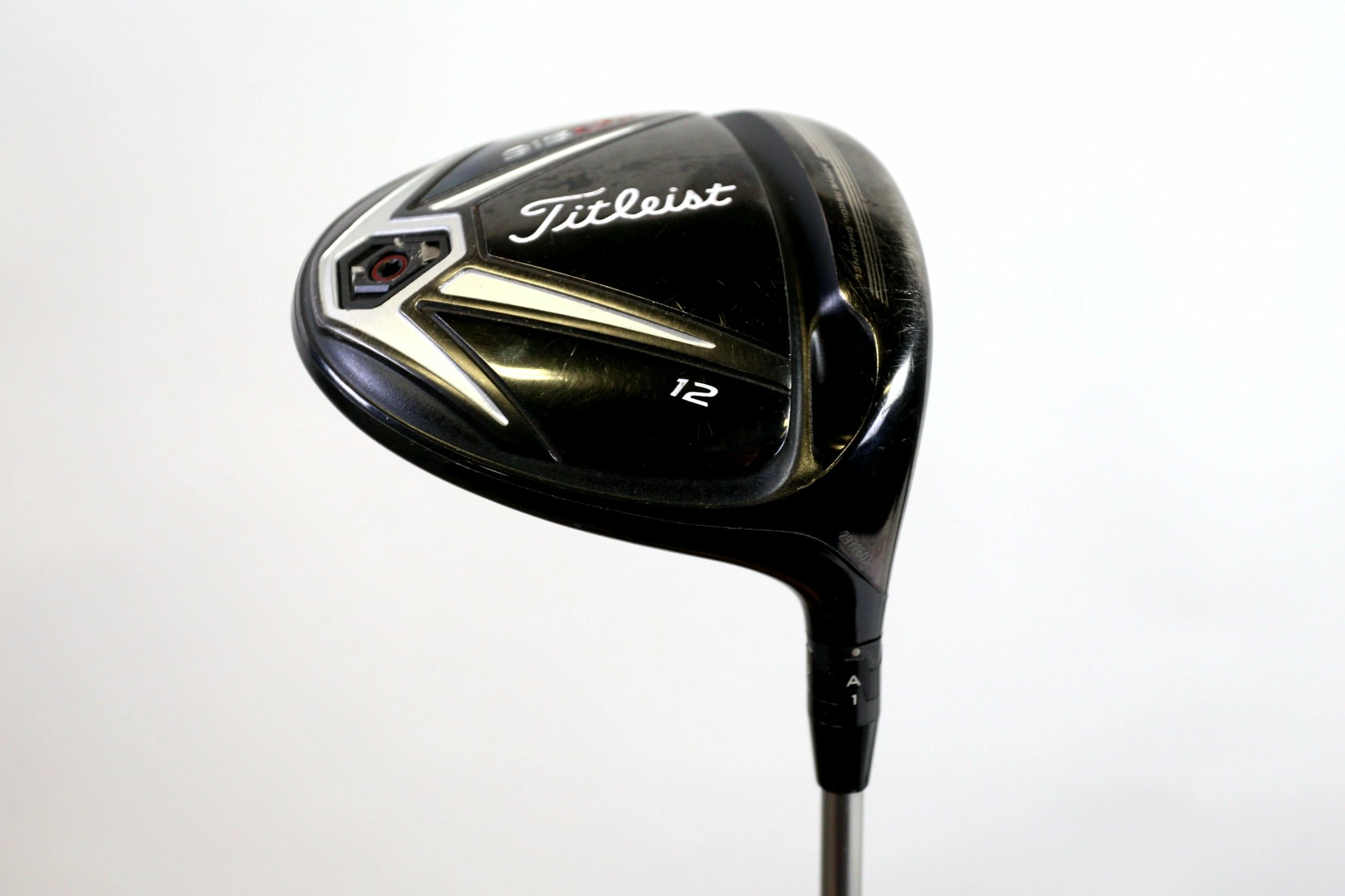 Titleist 915D2 Driver - Right-Handed - 12 Degrees - Regular Flex - Image 2