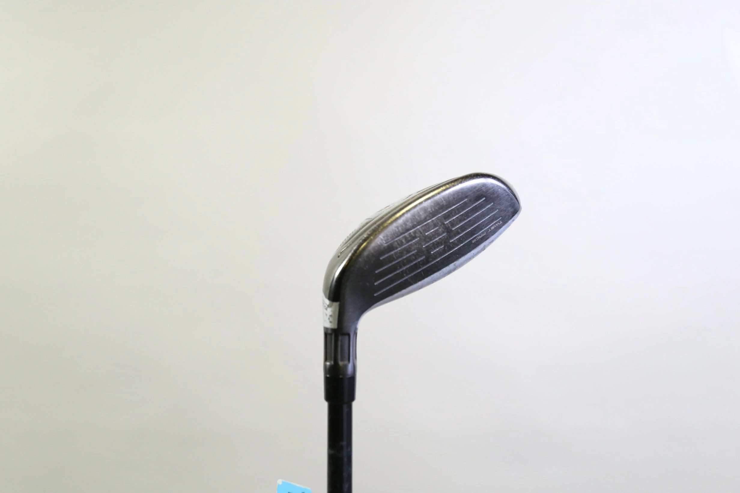 TaylorMade M6 4 Hybrid 22* RH 39.5 In Fujikura Atmos Graphite Shaft Senior Flex - Image 2