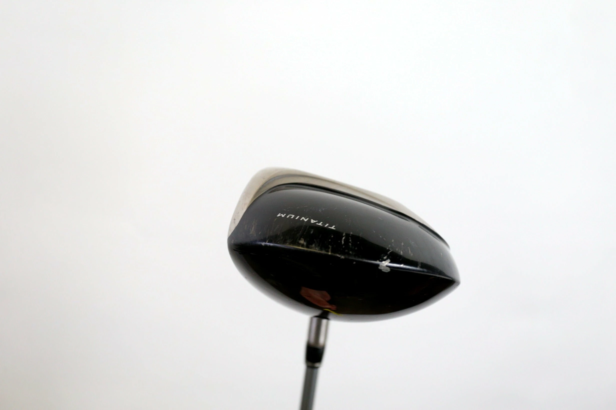TaylorMade R580 XD Driver - Right-Handed - 9.5 Degrees - Stiff Flex - Image 4